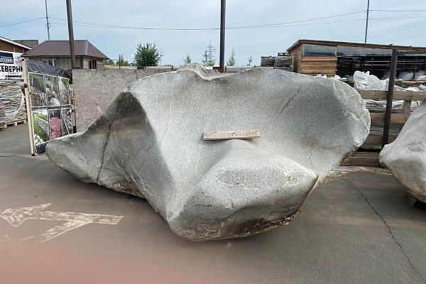 Эксклюзивный валун с чашами