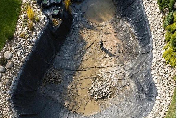 Очистка садового пруда на участке - 3