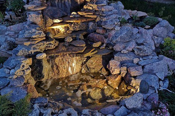 Строительство декоративного водопада на участке в Ярославле
