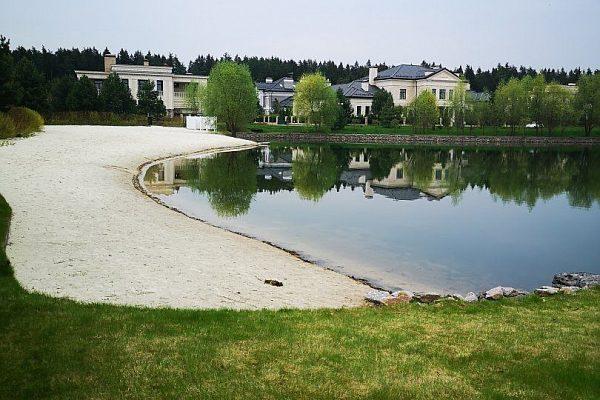 Водоемы в коттеджных поселках в Истре