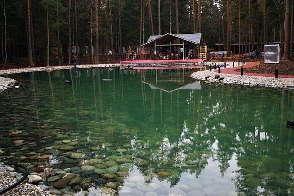 Строительство большого пруд возле бани в Красногорске