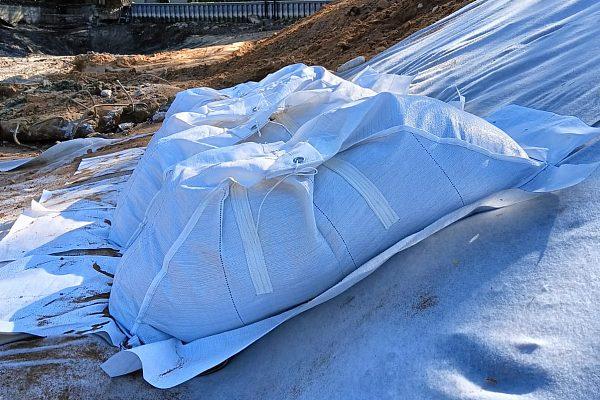 Укрепление берега противоэрозийными бэгами Московская обл.г. Обнинск