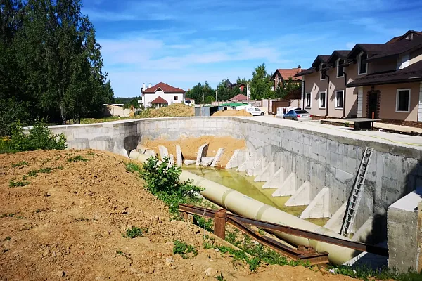 Строительство пруда из бетона в Апрелевке