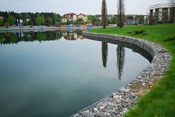 Водоемы в коттеджных поселках в Истре