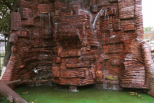 Декоративный водоём из декоративного бетона в Сочи