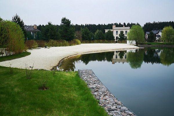 Водоемы в коттеджных поселках в Истре