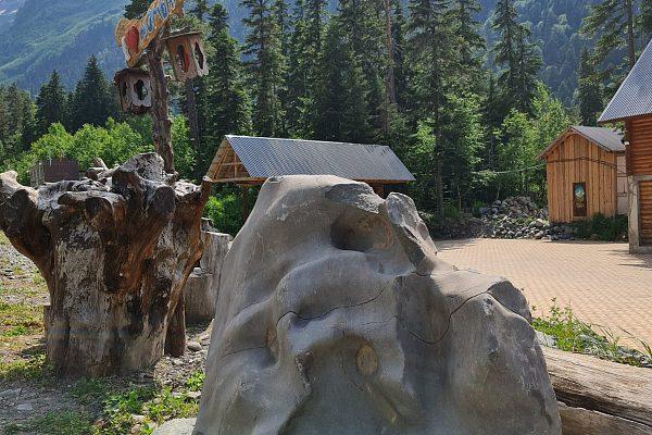 Эксклюзивный валун с чашами