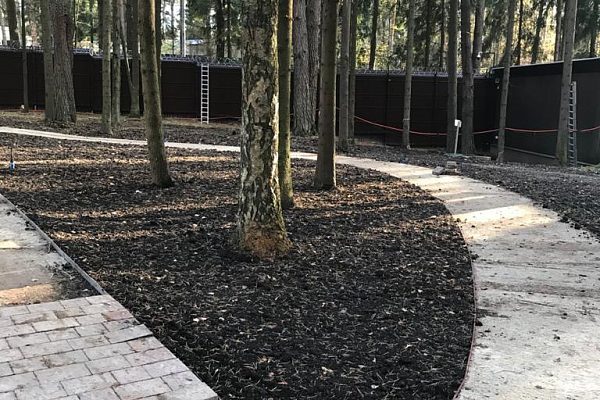 Дорожка на участке в Серпухове
