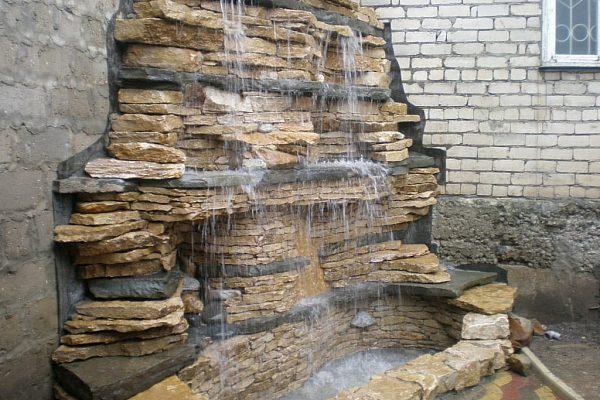 Декоративный водоём из декоративного бетона в Сочи