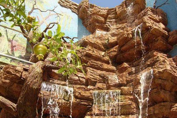 Декоративный водоём из декоративного бетона в Сочи