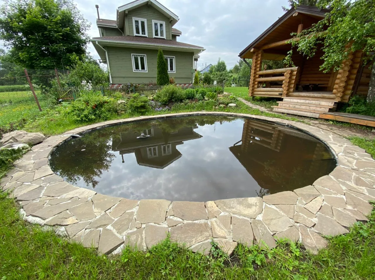 Фото Строительство водоёма на даче в Гороховце